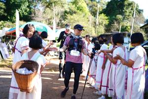 BIB: 2733
                            <button type="button" onclick="openModal(19048101)" class="btn btn-primary btn-sm float-right btn-popup" data-toggle="modal" data-target=".modal-high-quality">
                        <i class="fas fa-shopping-cart"></i> Add to Cart
                    </button>
                                            <button type="button" onclick="isThisMe(19048101, true)" class="btn btn-success btn-sm float-right btn-popup btn-isme hidden" data-toggle="tooltip" data-placement="bottom" title="นี่คือรูปของคุณใช่ไหม คลิกที่นี่เพื่อเอาเข้าอัลบั้ม">
                        <i class="fas fa-plus"></i> Add to album
                    </button>
                    <button type="button" onclick="isThisMe(19048101, false)" class="btn btn-warning btn-sm float-right btn-popup btn-isnotme hidden">
                        <i class="fas fa-ban"></i> Remove from album
                    </button>